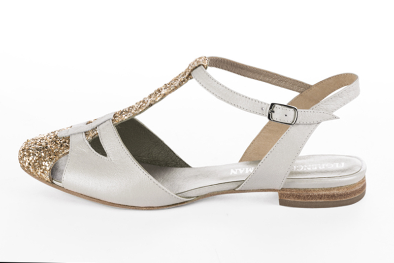 Gold and pure white women's open back T-strap shoes. Round toe. Flat leather soles. Profile view - Florence KOOIJMAN